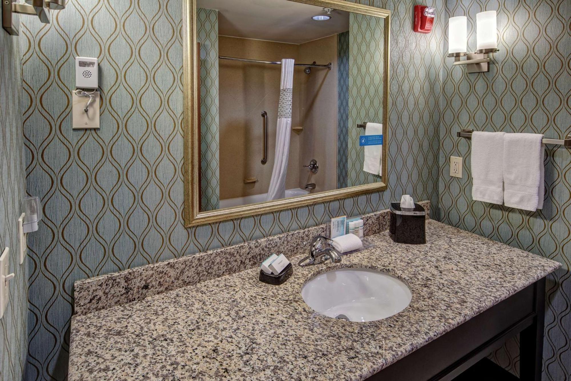 Hampton Inn & Suites Clarksville Ngoại thất bức ảnh